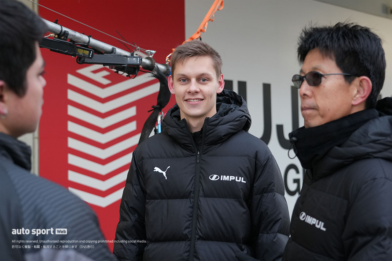 2025スーパーフォーミュラ鈴鹿公式テスト　搬入日の様子