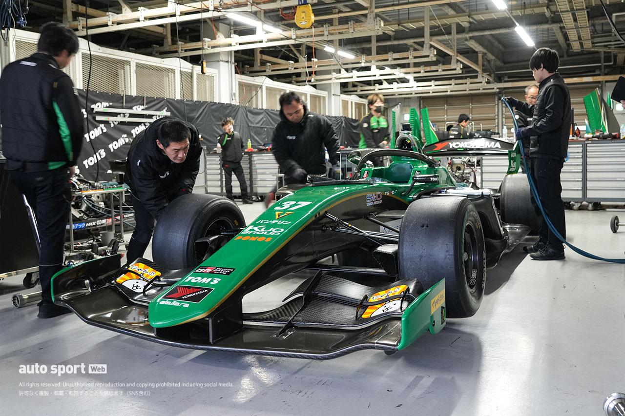 2025スーパーフォーミュラ鈴鹿公式テスト　搬入日の様子