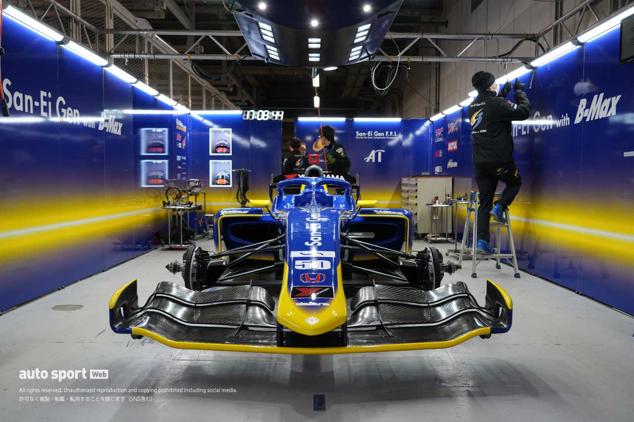 2025スーパーフォーミュラ鈴鹿公式テスト　搬入日の様子