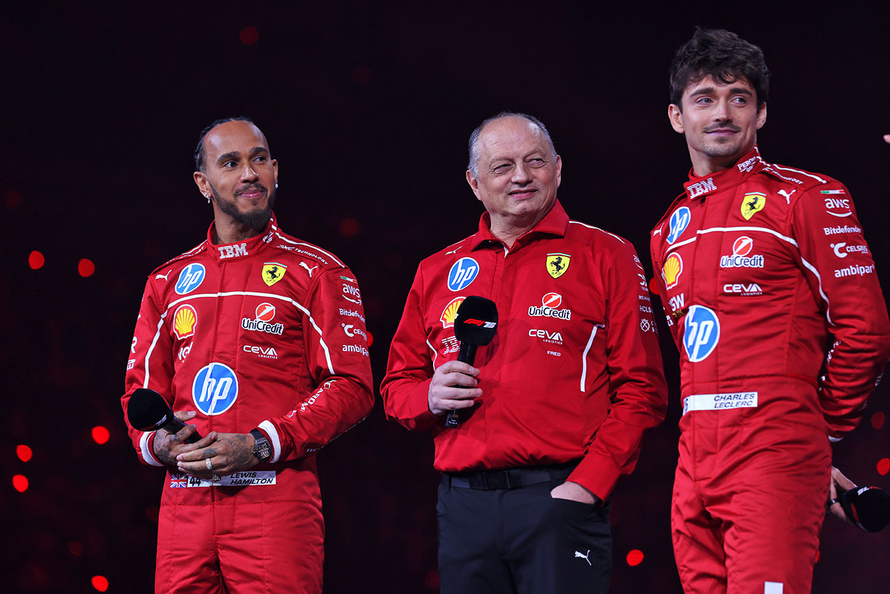 F1 75 Liveに登壇したルイス・ハミルトン、フレデリック・バスール、シャルル・ルクレール（フェラーリ）