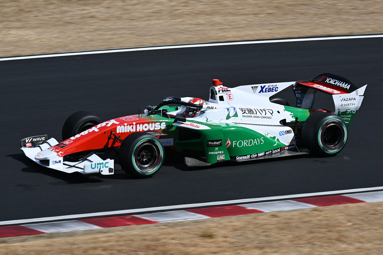 Juju（HAZAMA ANDO Triple Tree Racing）