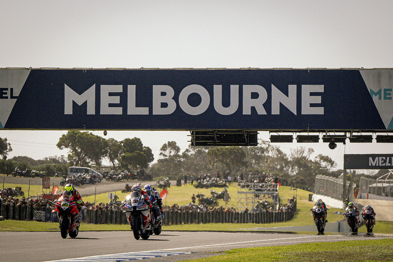 ビモータKB998初陣は2台がトップ10入りも「追い抜く力がない」とA.ロウズ／SBK第1戦オーストラリア