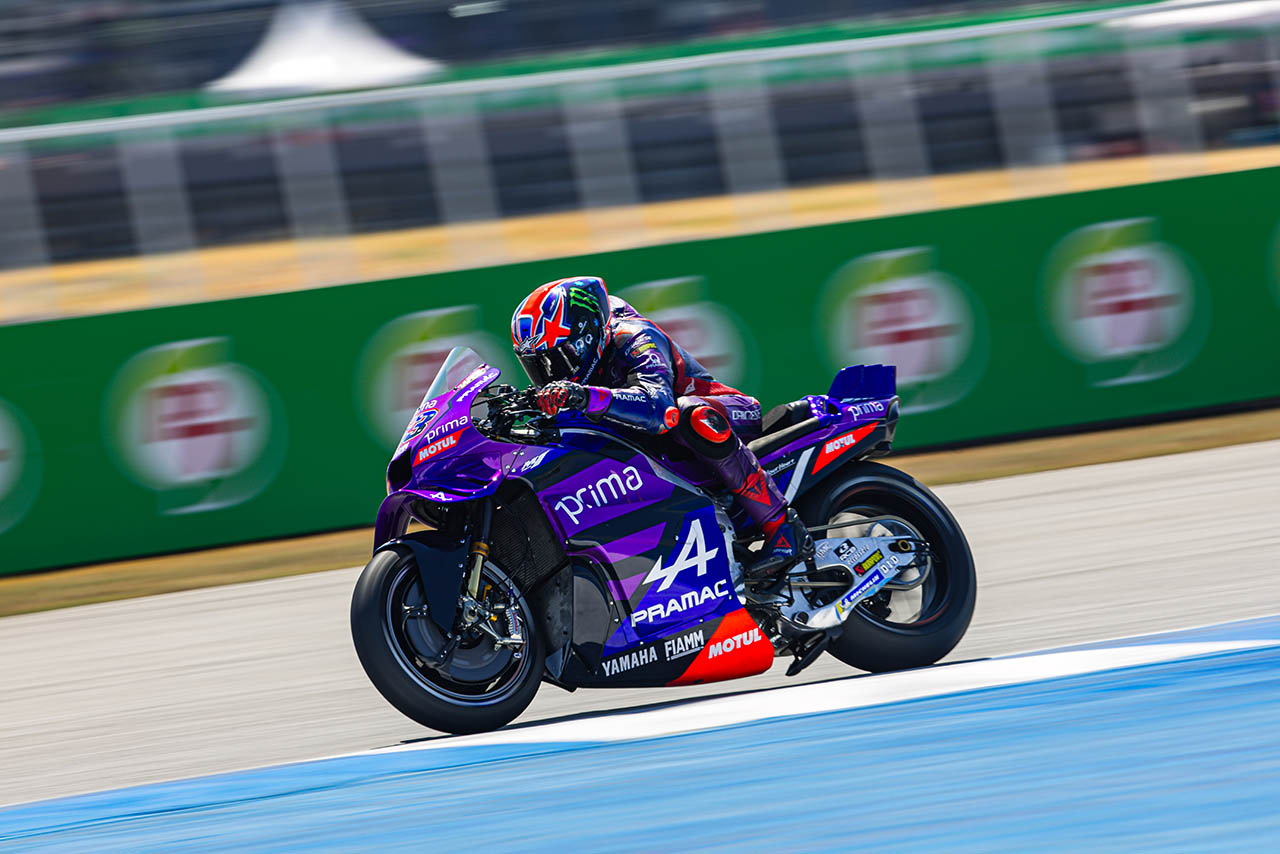 ヤマハ最上位のミラー、トラブルと酷暑に翻弄され「フェアリングを固定するために腕を火傷した」／第1戦タイGP