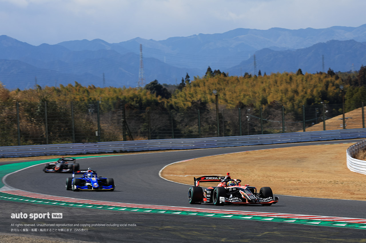 岩佐歩夢（TEAM MUGEN）