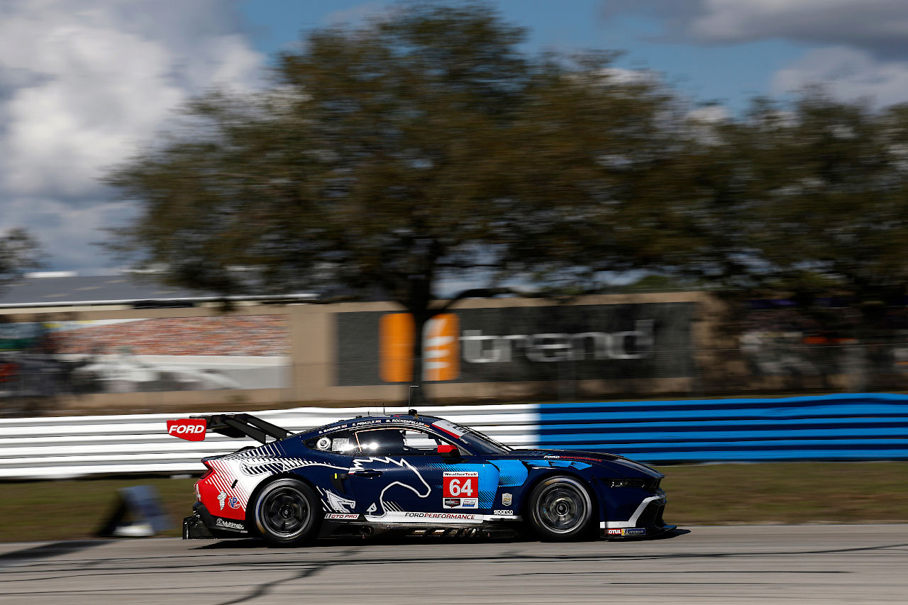 太田格之進が“凶悪”バンプに挑む。V12搭載ヴァルキリーのIMSAデビュー戦、セブリング12時間に56台がエントリー