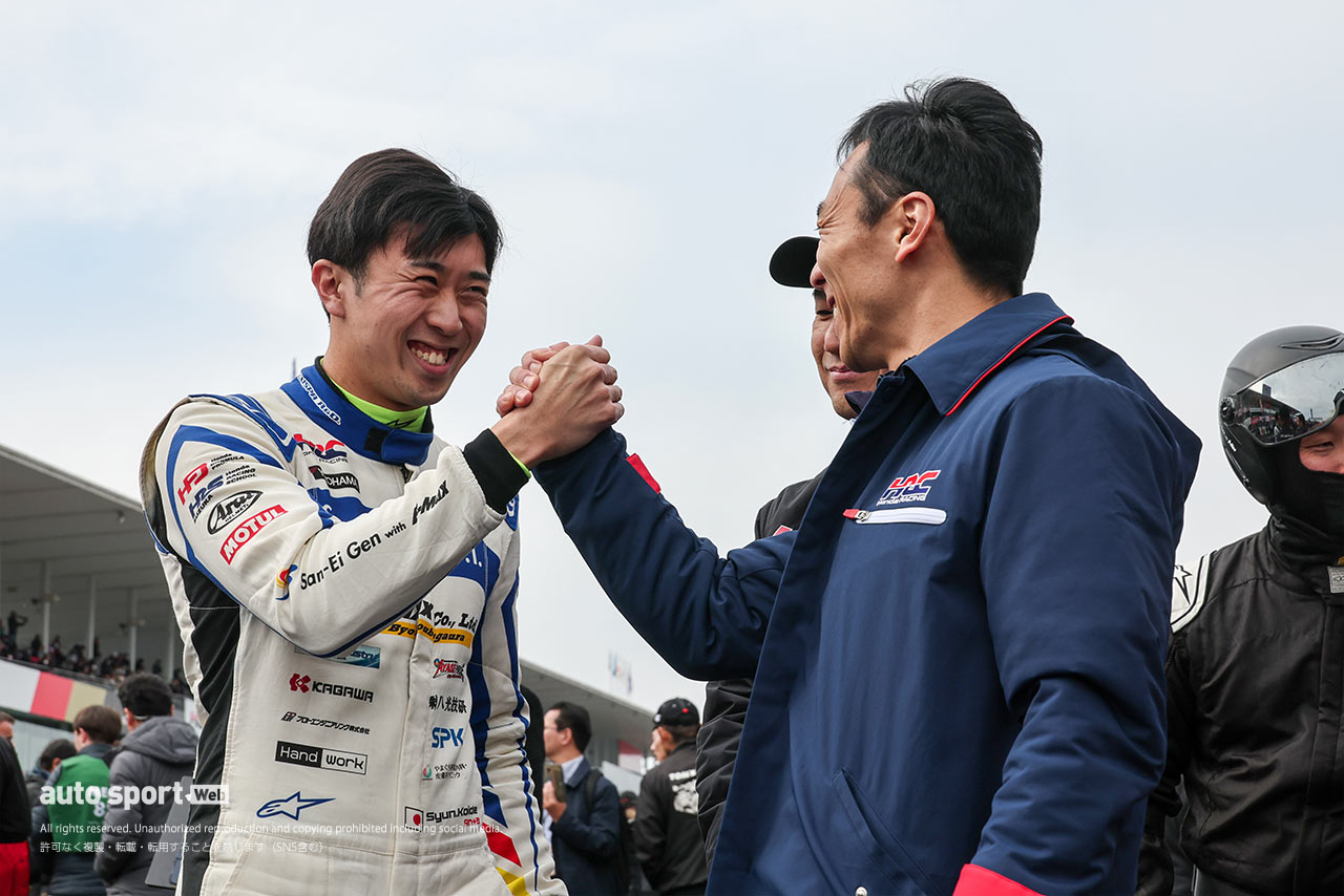 小出峻（San-Ei Gen with B-Max）