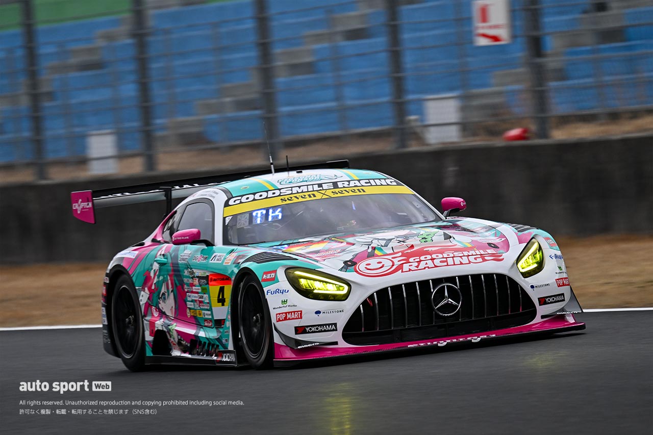 スーパーGT岡山公式テストがスタート。赤旗6回の荒れたセッションは前年王者がそれぞれトップタイム