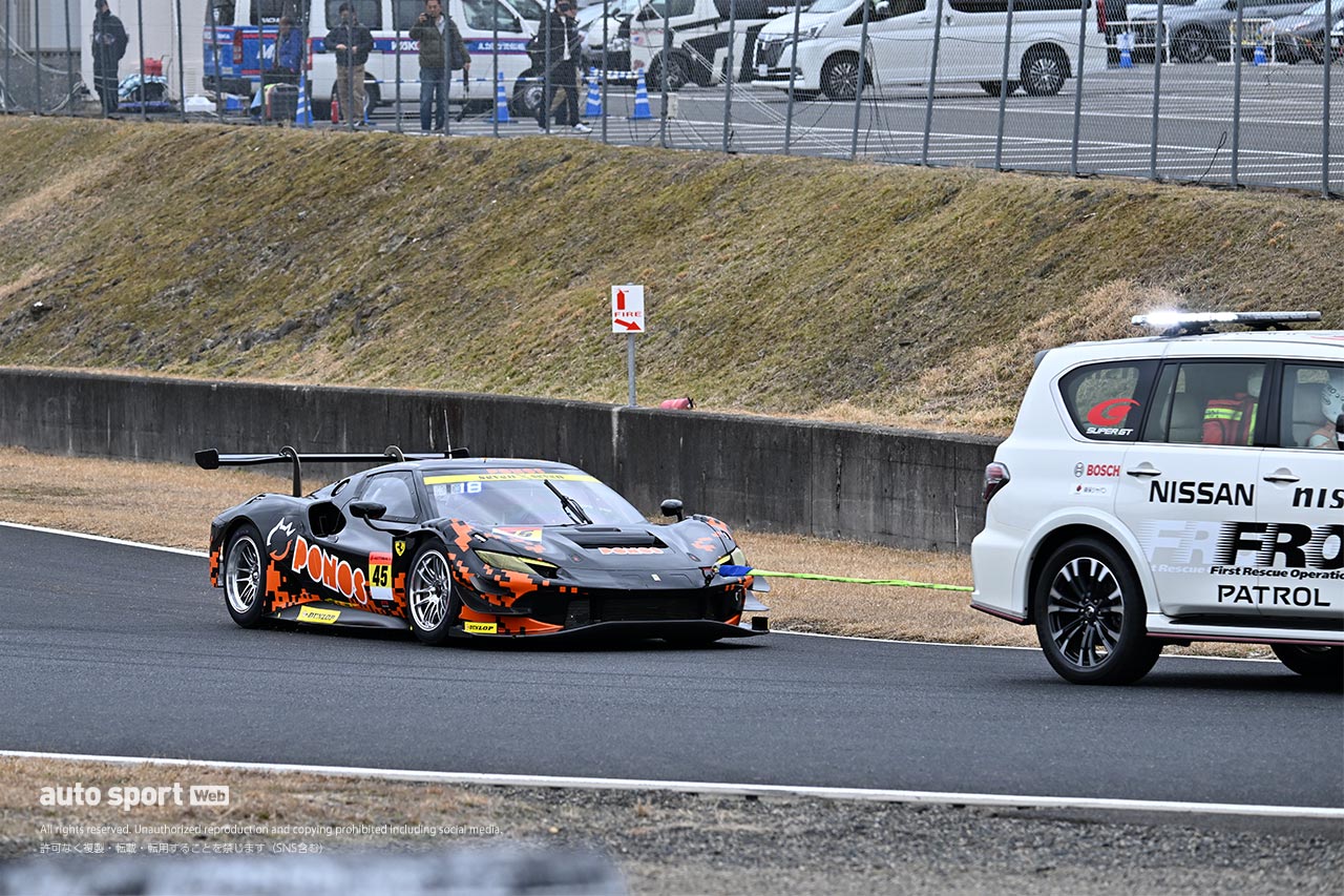 スーパーGT岡山公式テストがスタート。赤旗6回の荒れたセッションは前年王者がそれぞれトップタイム