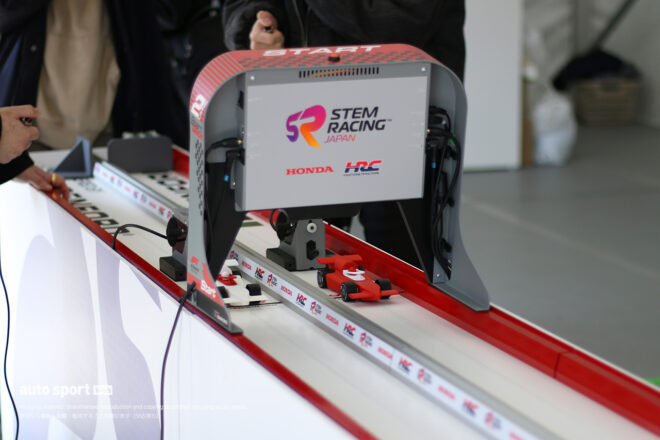 STEM Racingブース
