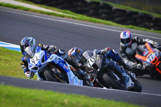 【樋口耕太のASBK挑戦記】レース継続のため行政書士に。17歳から念願のフィリップ・アイランドで3レース完走「初めて全てが満たされた」