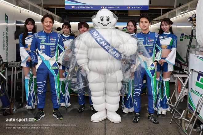 ほぼ全部見せます。2025年スーパーGTドライバーたちのレーシングスーツ姿＆レースアンバサダー（1）
