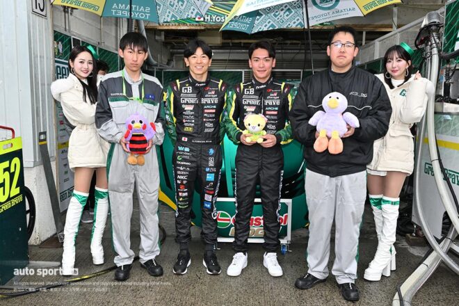 ほぼ全部見せます。2025年スーパーGTドライバーたちのレーシングスーツ姿＆レースアンバサダー（1）