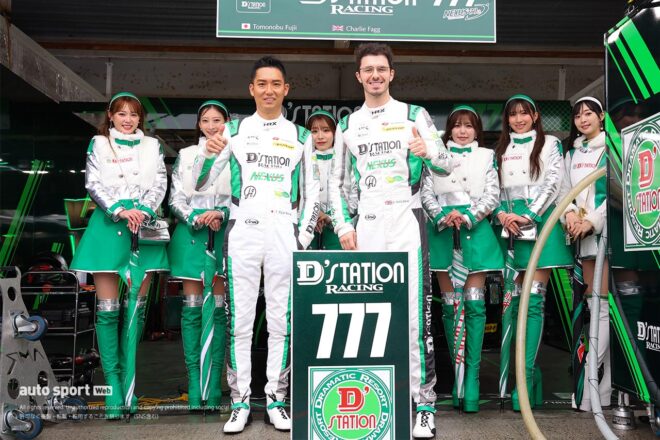 ほぼ全部見せます。2025年スーパーGTドライバーたちのレーシングスーツ姿＆レースアンバサダー（2）