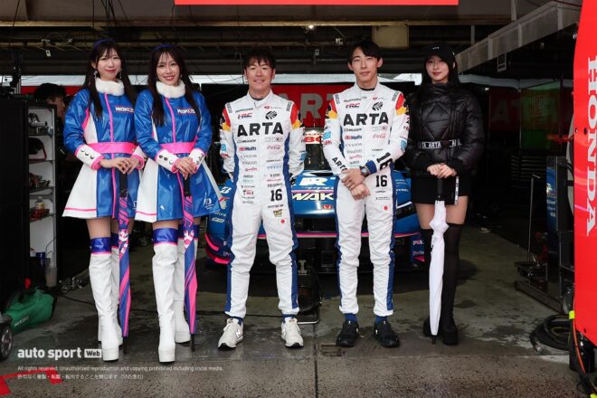 ほぼ全部見せます。2025年スーパーGTドライバーたちのレーシングスーツ姿＆レースアンバサダー（2）