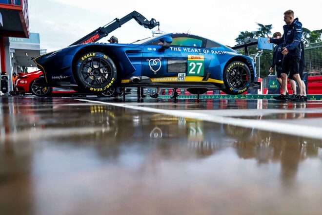 27号車アストンマーティン・バンテージAMR LMGT3