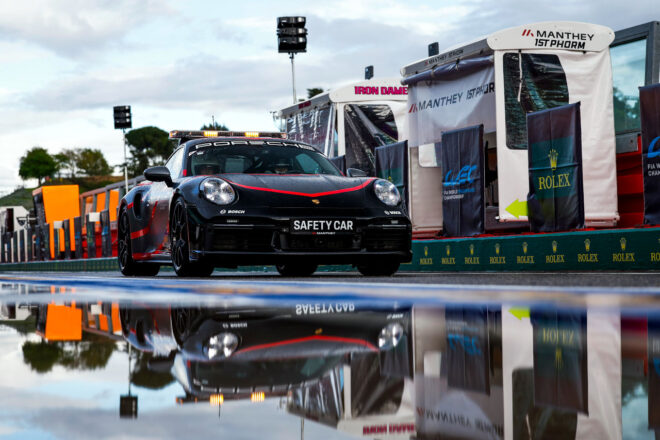 クラッシュの影響なし／未発表のレクサスGT3が走る／今年も雨で混乱かetc.【木曜Topics】