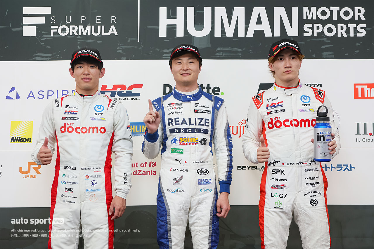 予選会見に出席した（左から）太田格之進、山下健太、牧野任祐