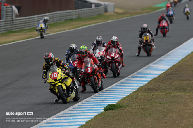 スタート前にアクシデントも水野涼が独走でポール・トゥ・ウイン／全日本ロードもてぎ2&4 JSB1000
