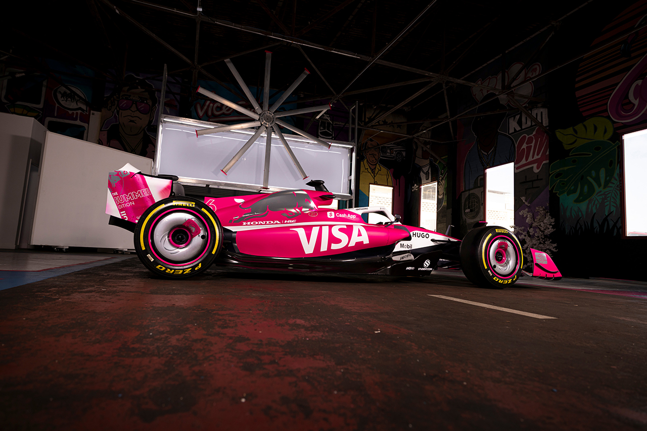 2025 VCARB ハジャ&ローソン マイアミGPドライバーカードセット レーシングブルズの2025年型マシン『VCARB 02』／マイアミGP
