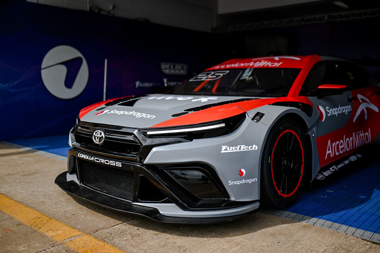 SUV新時代到来のSCBにエリオ・カストロネベスが電撃参戦『シボレー・トラッカー』をドライブへ