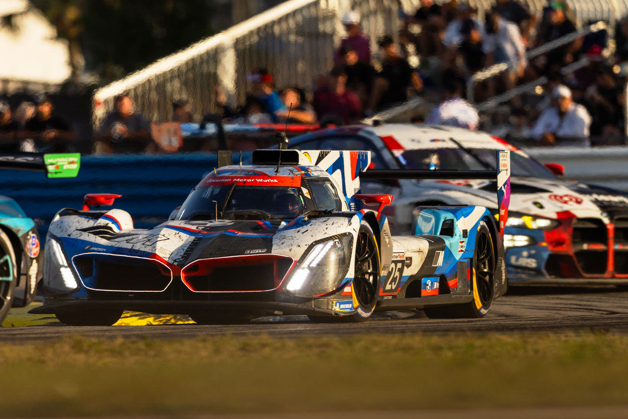 P90591885_highRes_sebring-usa-
