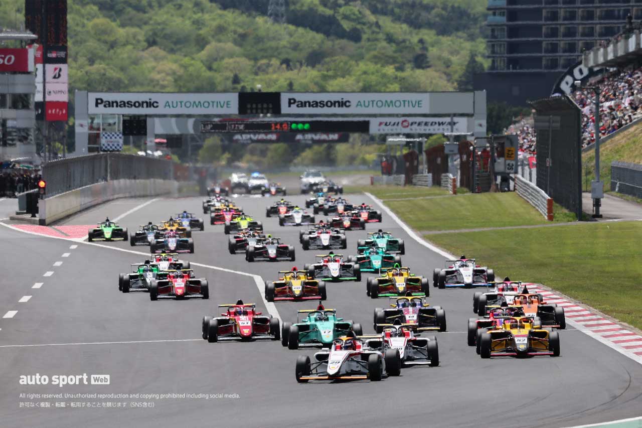 鈴木斗輝哉がTGR-DC同士の争いを制して初優勝。女性ドライバーは