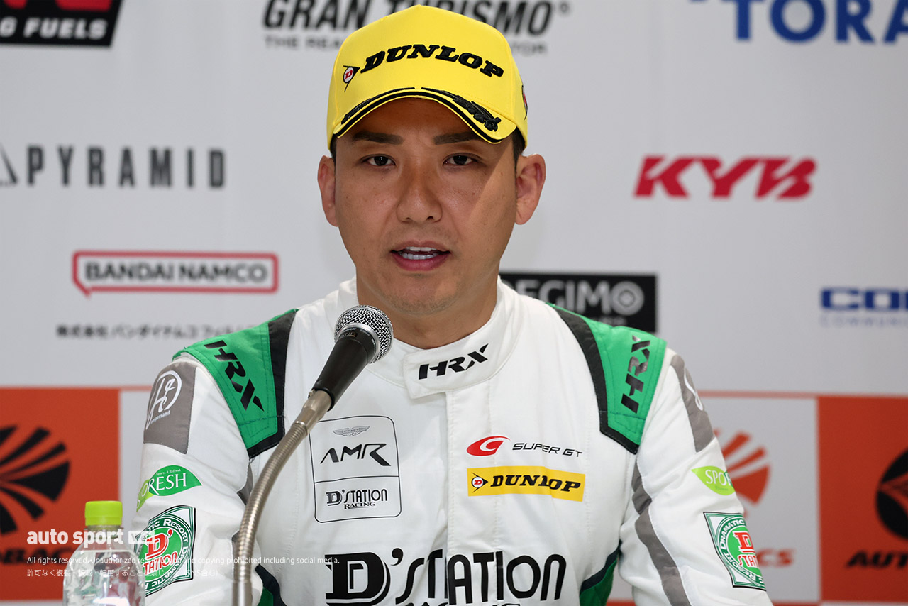 「想像以上のタイム」と藤井。相棒の走りを見て「絶対チャンスがある」と感じたファグ【スーパーGT第2戦GT300予選会見】