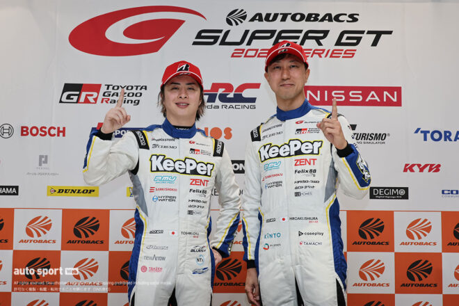 た大湯都史樹と石浦宏明（KeePer CERUMO GR Supra）