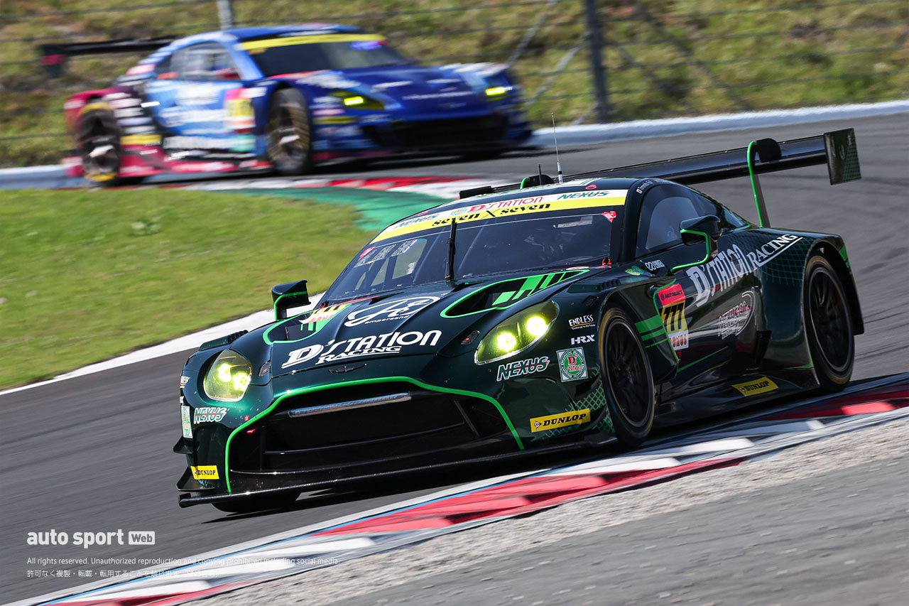 D’station Vantage GT3（藤井誠暢／チャーリー・ファグ）