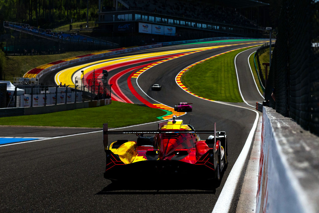 クラッシュ続出、前戦ウイナー51号車フェラーリもスパの餌食に。波乱のFP2は“王者”ポルシェが最速