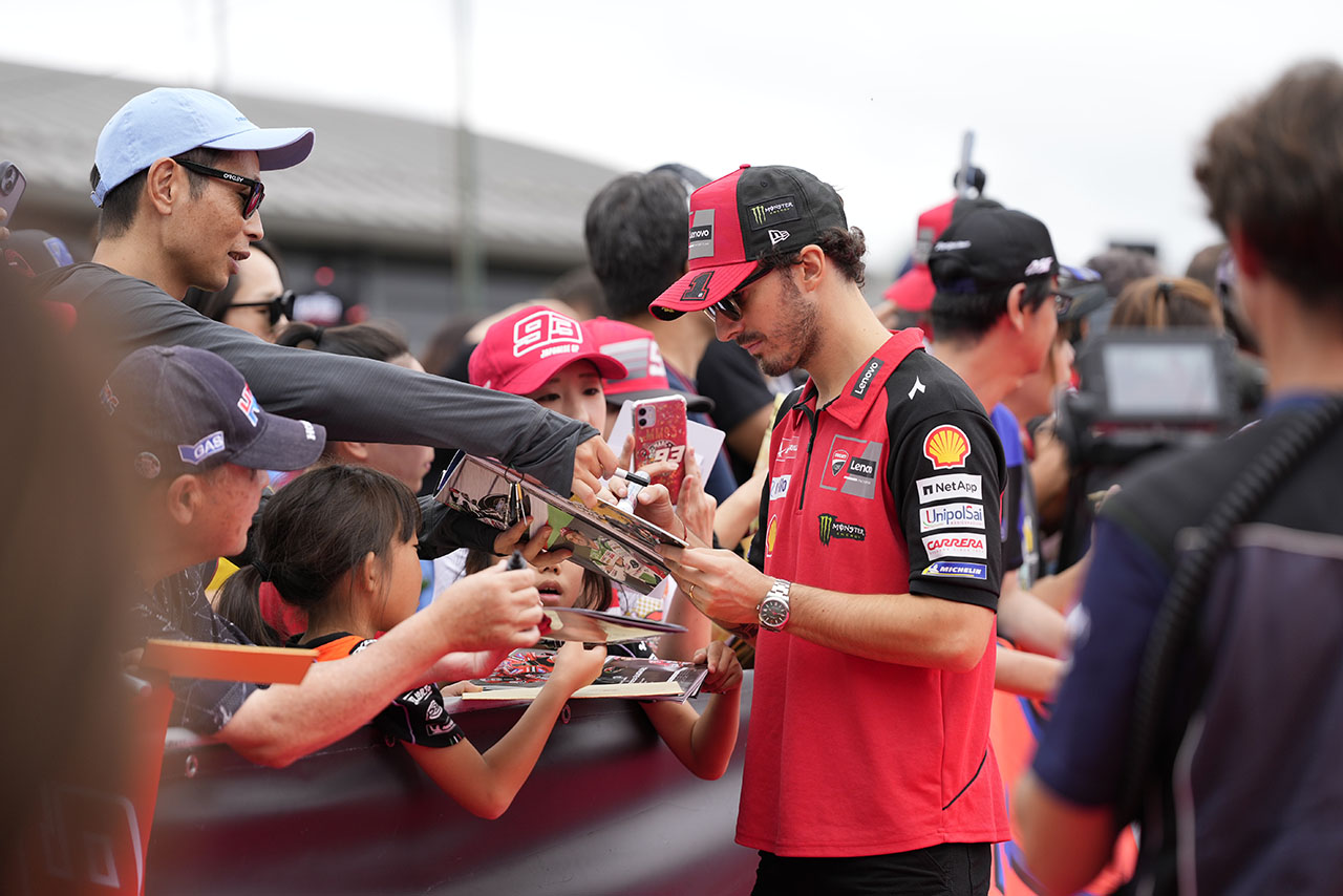 MotoGP第17戦日本GPのチケットが5月11日に発売開始。小椋藍応援席や激感エリア券も登場