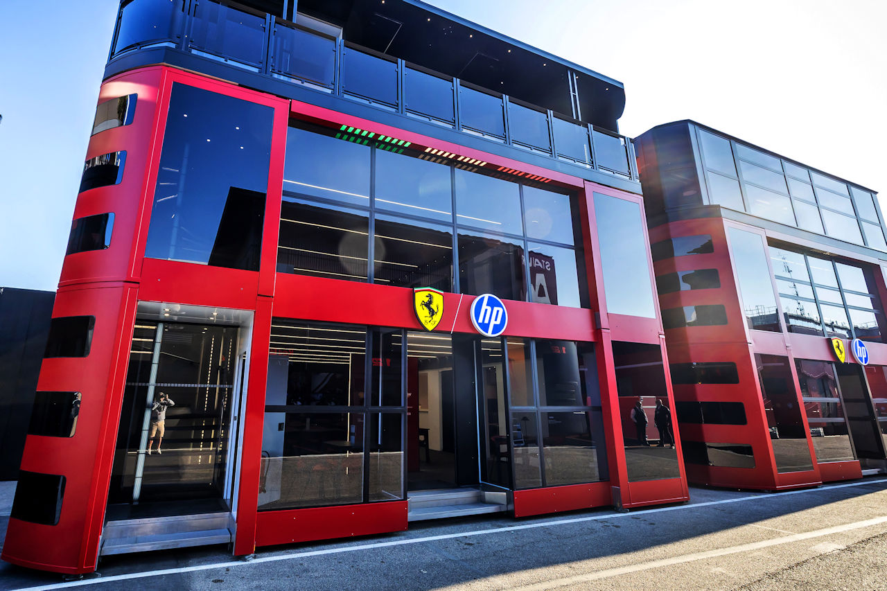 フェラーリのモーターホーム