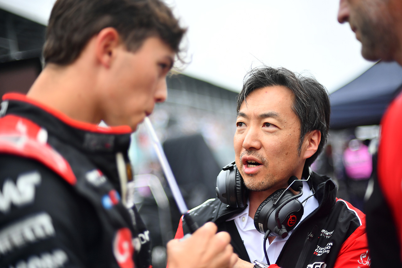 オリバー・ベアマン＆小松礼雄代表（ハース）