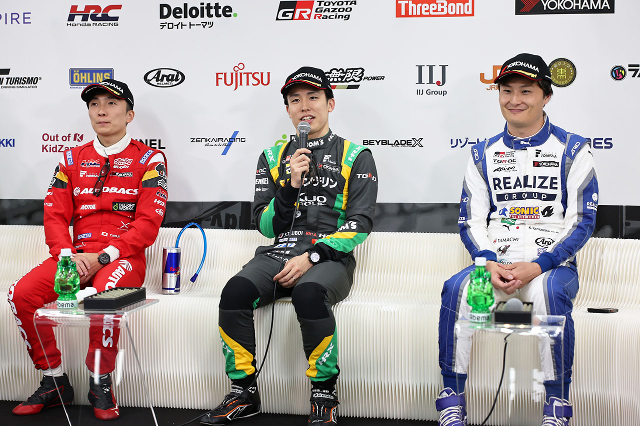 ライバルの連勝を止めた坪井「流れが変わったかも」。野尻は予選のウイング破損を悔やむ【SF第5戦決勝会見】