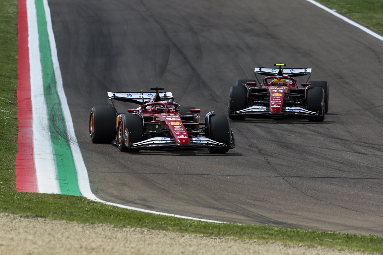 シャルル・ルクレールとルイス・ハミルトン（フェラーリ）