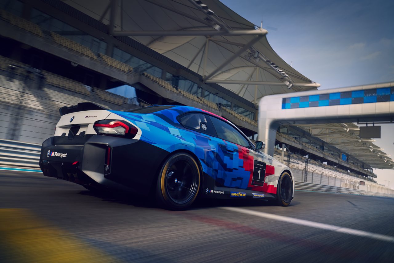 BMW、来季本格稼働の新型エントリー『BMW M2 Racing』の最終実戦テスト実施。ニュル24時間参戦へ