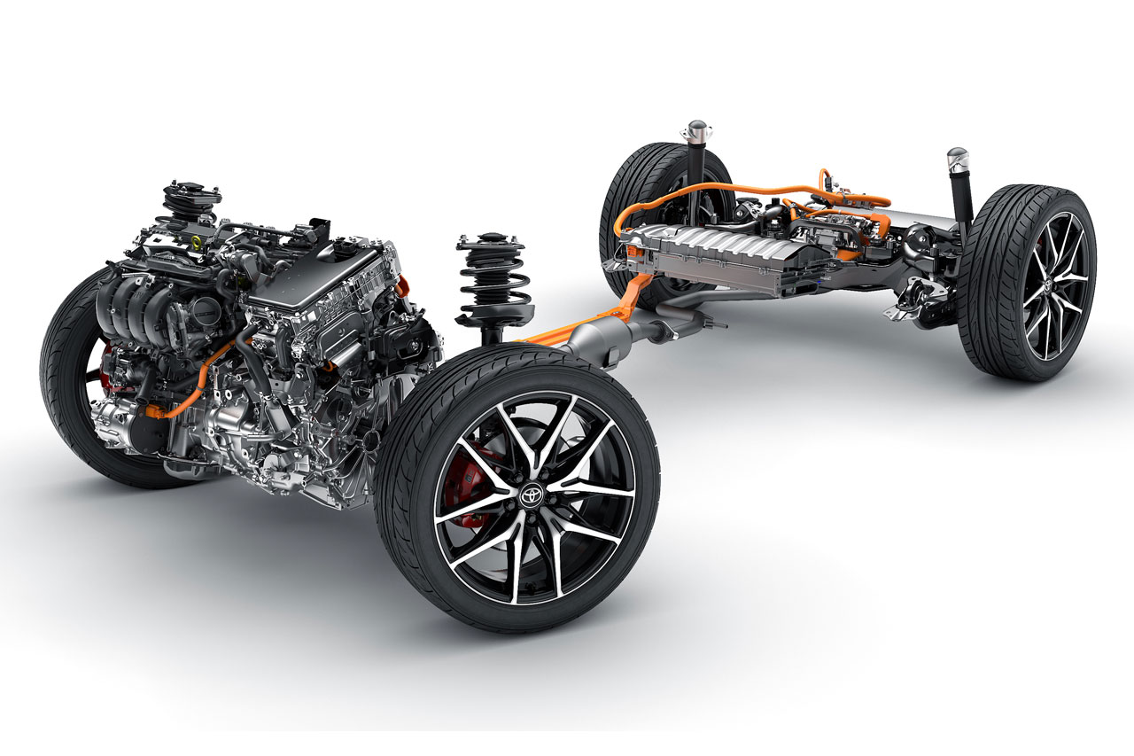 トヨタ・カローラクロスにGRスポーツが新設定。ボディ剛性強化や足回りのチューニングで走行性能アップ