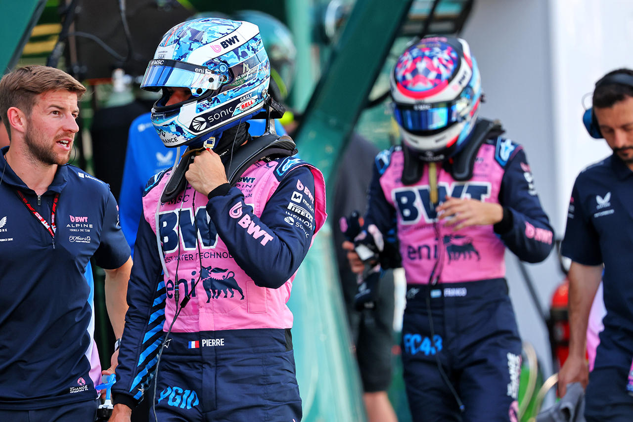 マクラーレンF1 支給 レインジャケット ノリス ピアストリ サインツ マクラーレンF1 支給 レインジャケット ノリス ピアストリ サインツ