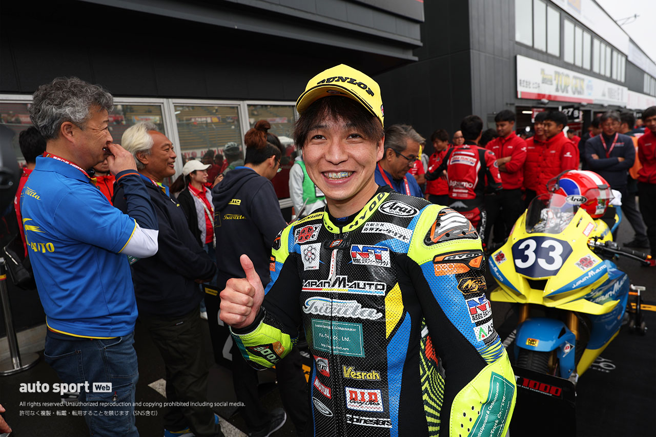 亀井がウエットを攻略し初優勝。ナカリン猛追も届かず／2025全日本ロード第2戦SUGO ST1000 決勝
