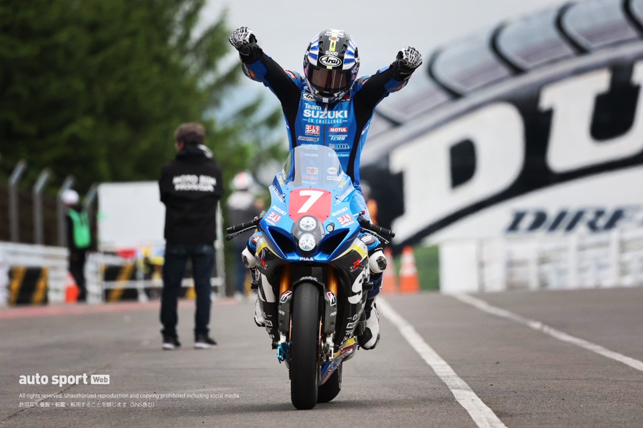 中須賀が浦本を下し連勝。タイトル争いで大きくリード／2025全日本ロード第2戦SUGO JSB1000 レース2