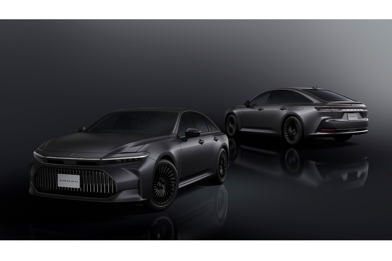トヨタ、誕生70周年の『クラウン・セダン』に2種類の特別仕様車を設定。HEV、FCEVの双方を用意