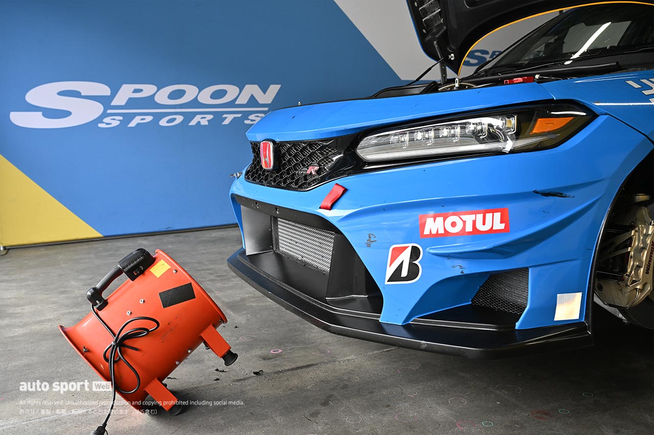 Honda R&D Challenge FL5、新フロントバンパーを富士24時間に投入。同様の狙いでSPOON SPORTSも新バンパーを採用