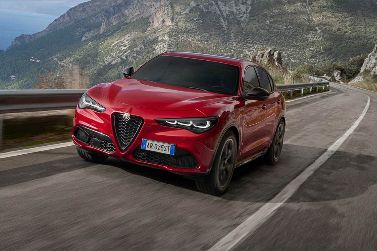 アルファロメオ、主力SUV『ステルヴィオ』にリーズナブルな価格の新グレード“スプリント”を追加