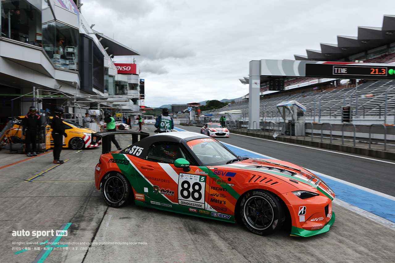 村上モータースMAZDAロードスター