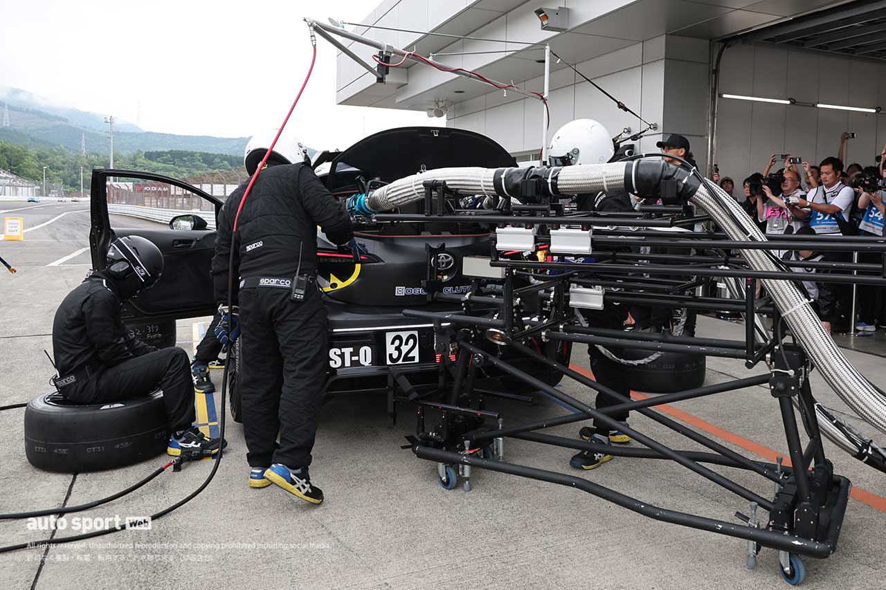 TKRI松永建設AMGが歓喜の富士24時間初制覇。seven x sevenポルシェとの接戦を制す