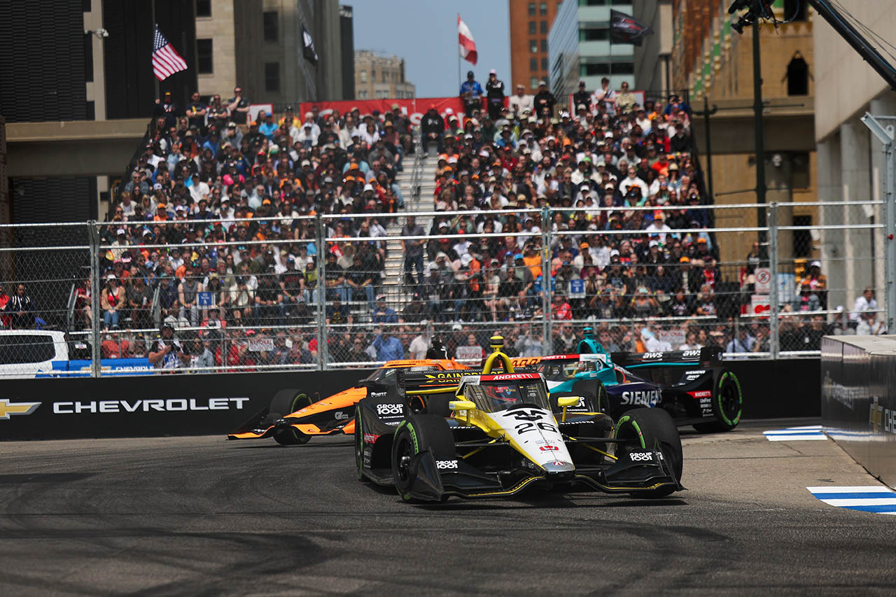 ダメージを負いながらもオーバーテイク連発。シボレーの本拠地デトロイトでホンダ勢カークウッド躍動、今季2勝目／インディカー第7戦