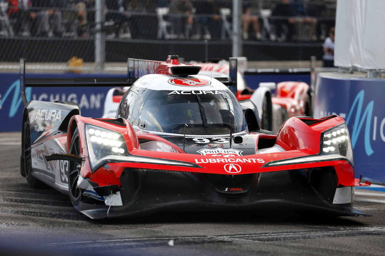 アキュラに勝利をもたらした残り数分の逆転劇。バン・デル・ザンデがバトルを振り返る／IMSAデトロイト