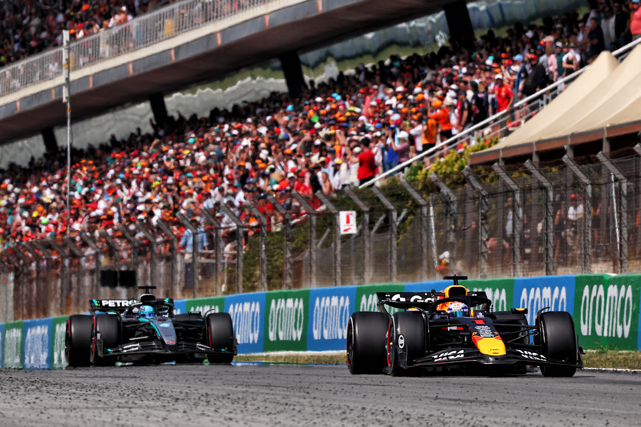 「理解し難い」と“故意接触”に見解。メルセデスF1代表「マックスが何をしたかったのか分からない」