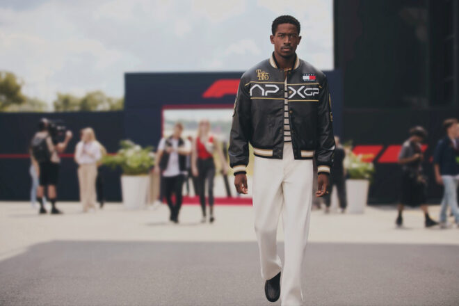 映画『F1／エフワン』とコラボしたトミーヒルフィガーの『F1 MOVIE RACING VARSITY JACKET』