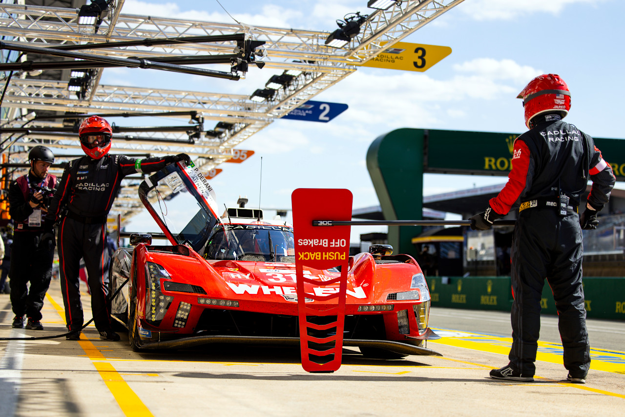 キャデラックVシリーズ.R